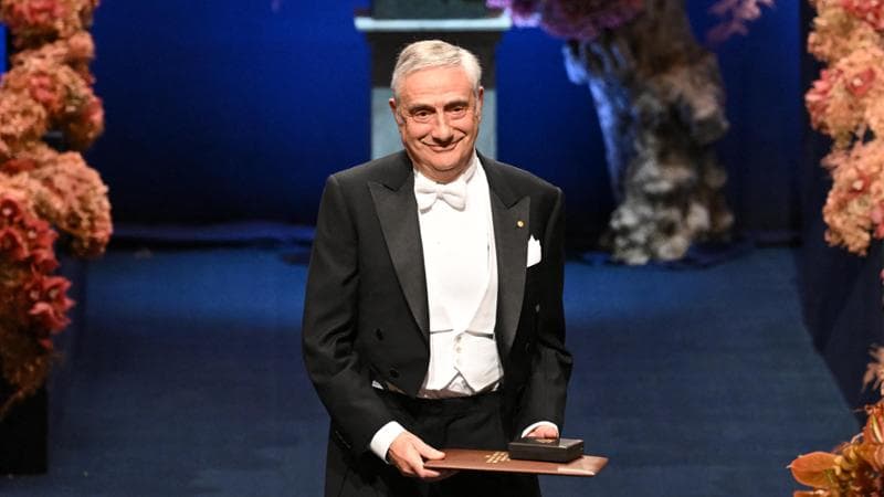 Nel 2025 Joel Mokyr ha vinto il Nobel per l’economia «per aver spiegato i prerequisiti per una crescita guidata attraverso il progresso tecnologico» (Getty images)