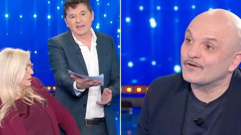 Caso Mammucari a Domenica In, imbarazzo in studio per le battute a Iodice. Mara Venier: “Sei un pirla”