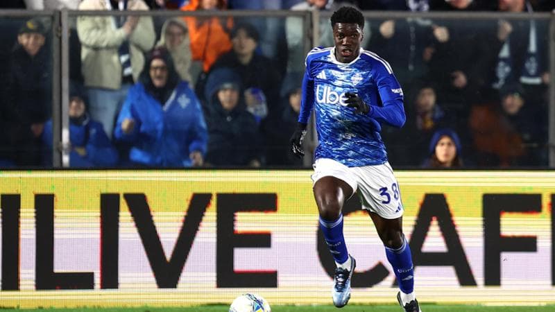 Diao posta la foto del contatto con Wesley: valanga di insulti razzisti