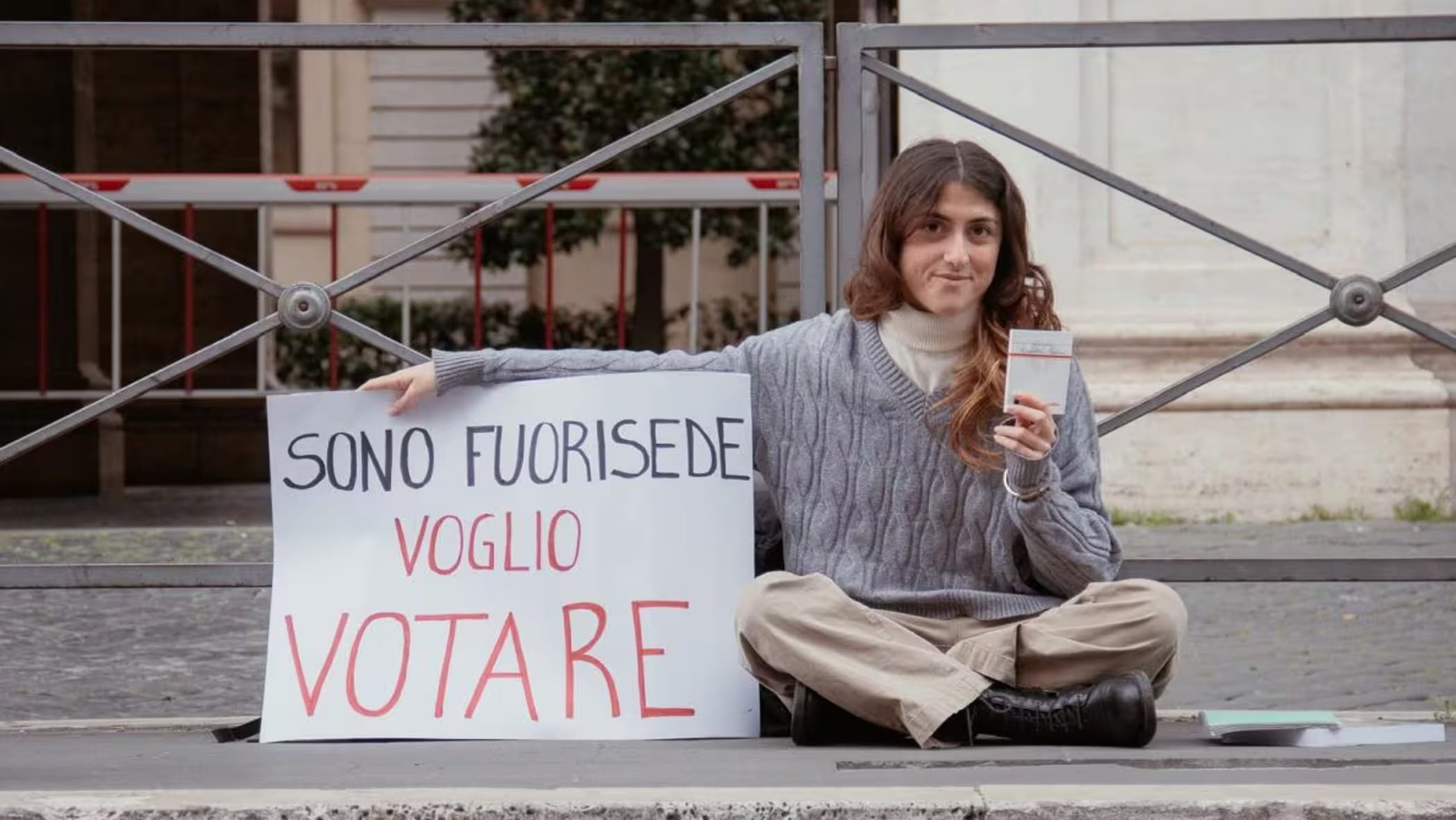 Referendum, il voto dei fuorisede: il paradosso all’estero e lo stratagemma del rappresentante. “Il governo ha paura dei giovani”