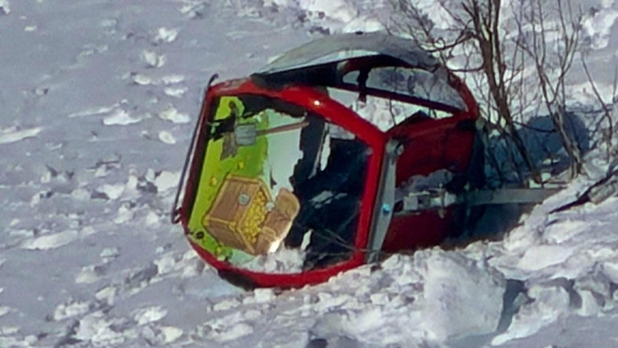 Svizzera, cabinovia precipita per il vento forte a Engelberg: un morto