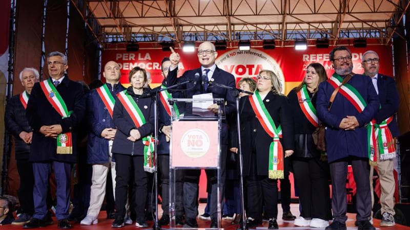 La chiusura della campagna per il No