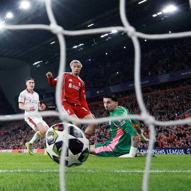 Noa Lang'in parmak sakatlığı: Liverpool-Galatasaray maçında yaşananlar