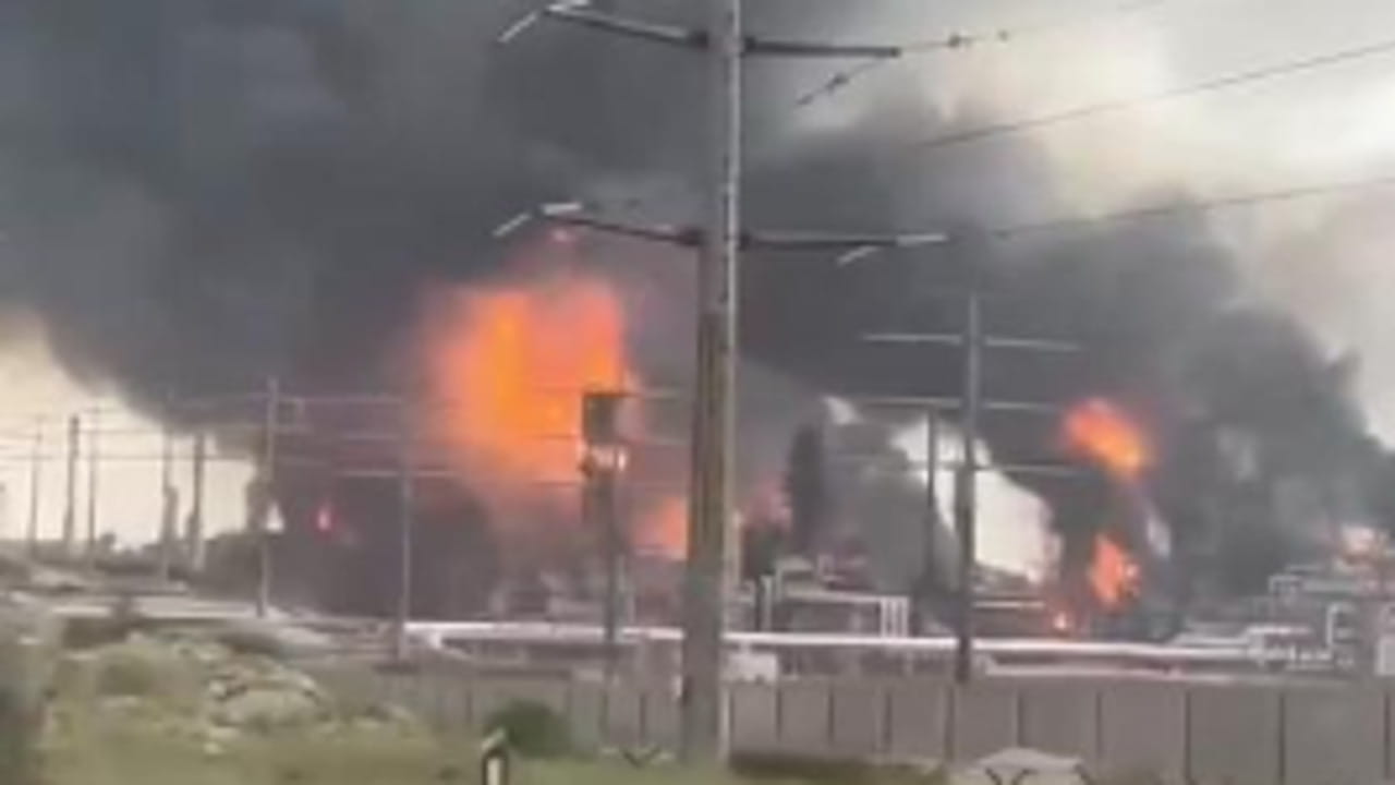 Golfo Persico, l'incendio del giacimento di gas South Pars colpito dai missili israeliani