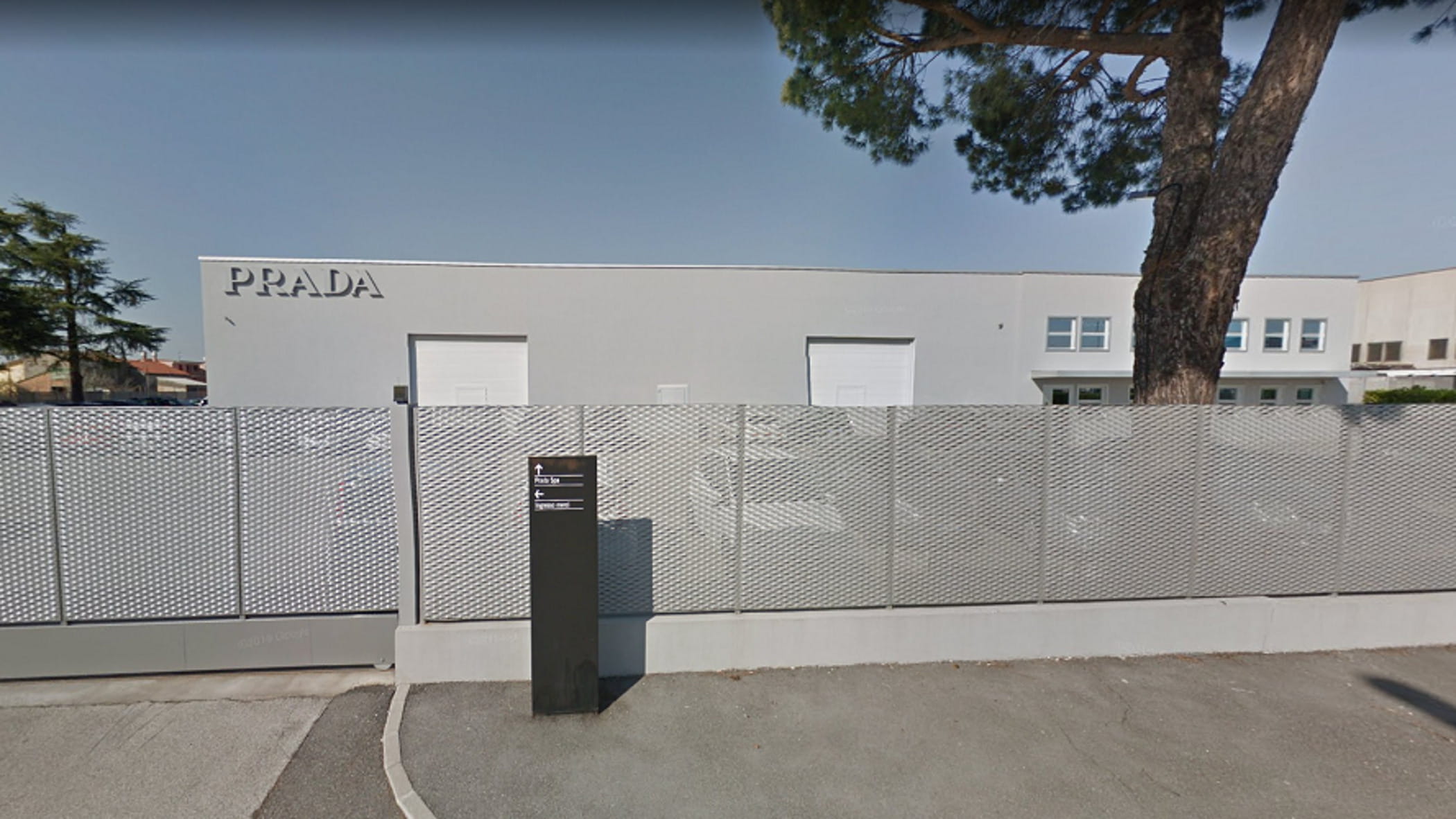 Maxifurto allo stabilimento Prada di Venezia: rubate 400 scarpe per centinaia di migliaia di euro