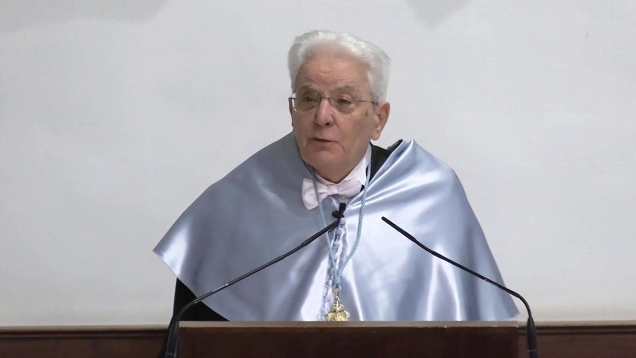 L'allarme di Mattarella: "Sistematica delegittimazione Corti internazionali e dei loro giudici"