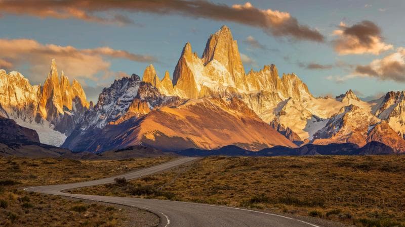 Argentina, veduta sulle Ande patagoniche in prossimità di El Chaltén, con Il Cerro Fitz Roy e il Cerro Torre