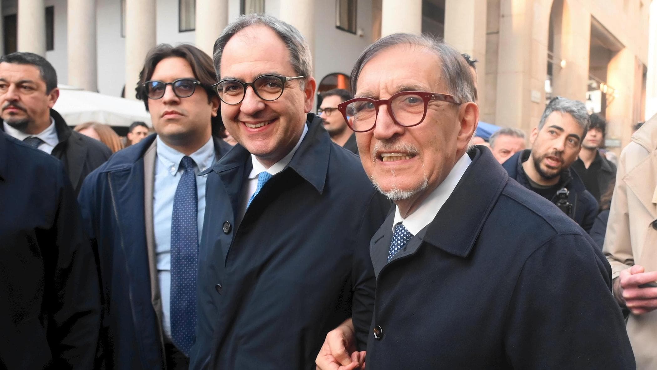 Delmastro, spunta la foto a cena con la zarina Bartolozzi. E la Lega ora si smarca