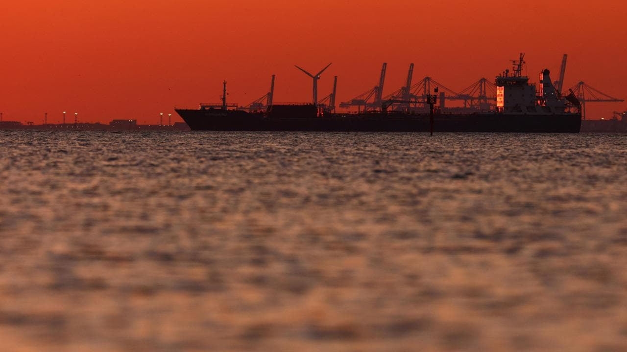 La diretta Ondata di attacchi su Israele. Iran lancia missili contro base Usa nell’Oceano Indiano