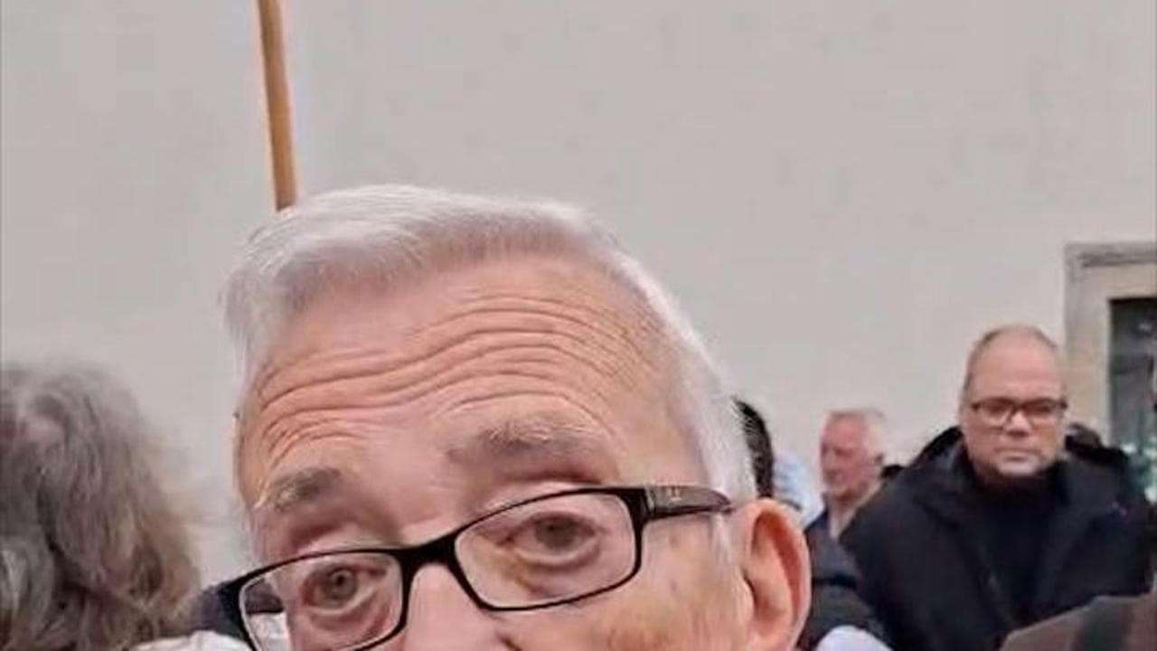 Borghezio ai funerali del Senatùr: "Chi ha tradito la Lega la pagherà"