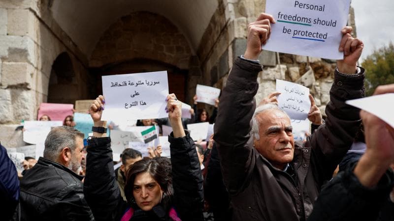 Damasco, stop agli alcolici. Proteste contro le autorità ex jihadiste