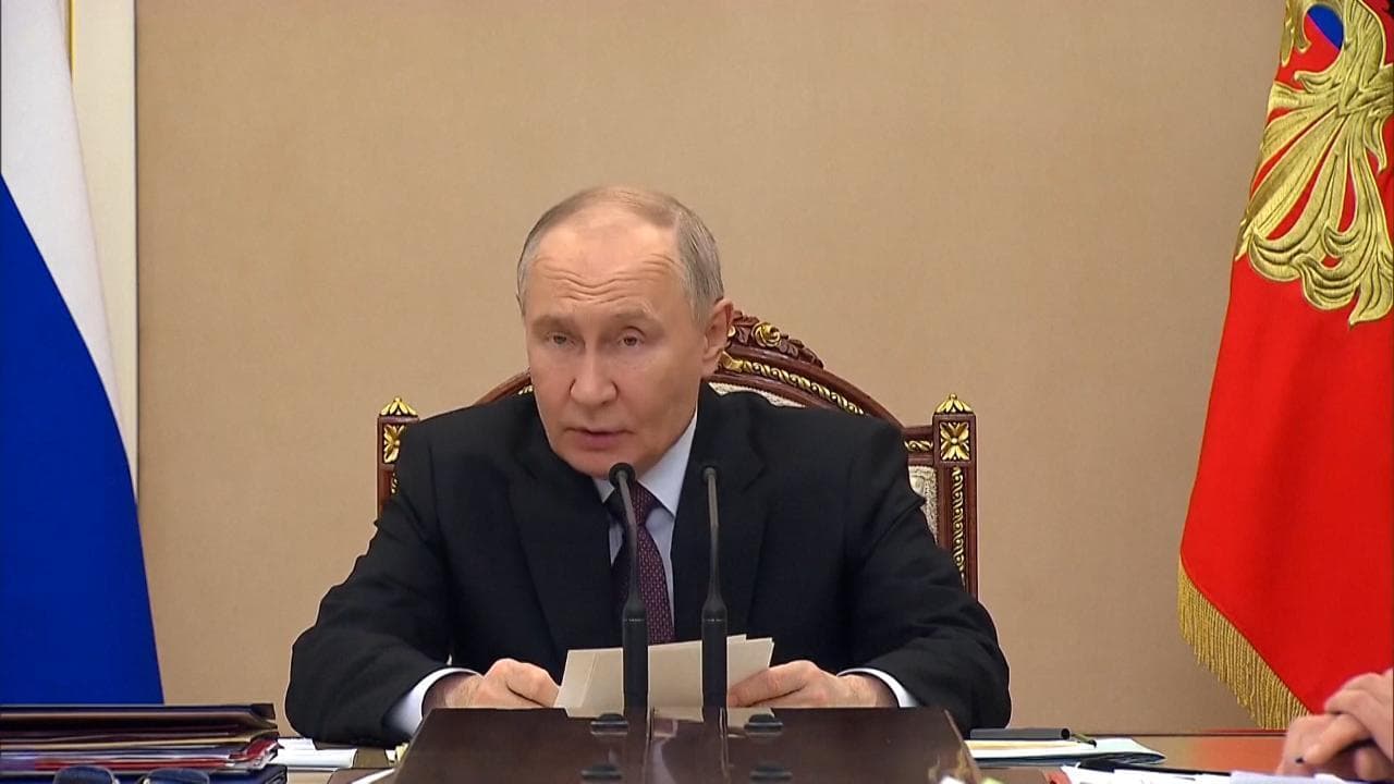 Russia, Putin: "A gennaio Pil calato del 2,1% rispetto al 2025, servono decisioni equilibrate"