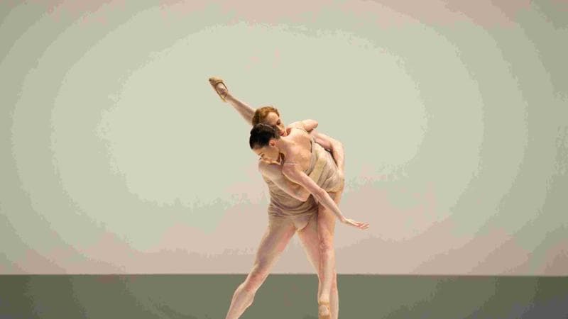 Danza, il trittico McGregor / Maillot / Naharin alla Scala: tre visioni per una serata memorabile