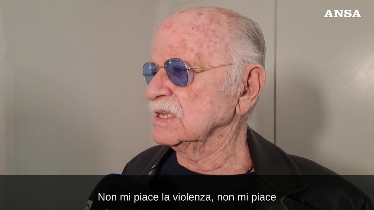 Lo sfogo di Gino Paoli a 90 anni: "Non mi piace la violenza, lo lascio a voi questo mondo di mer*a"