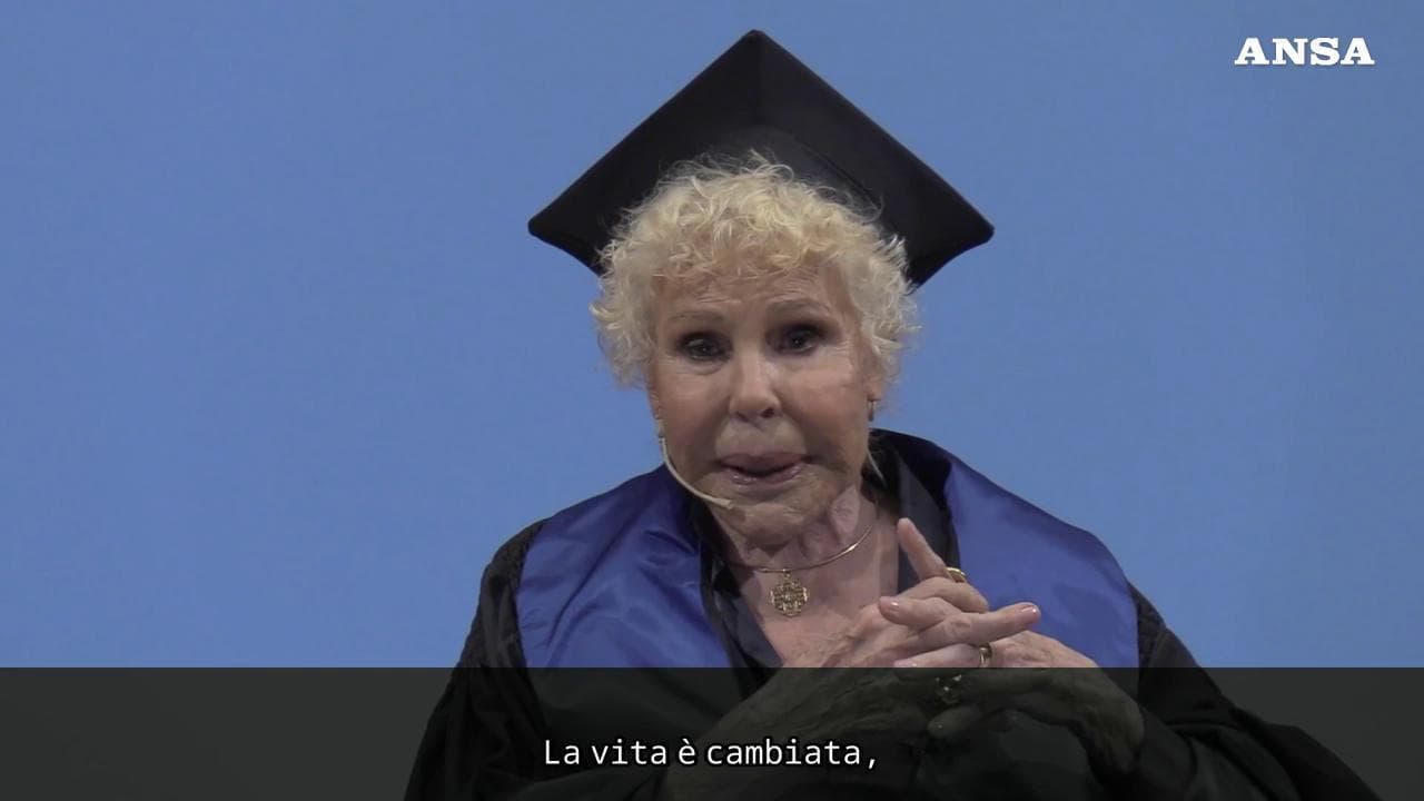 Quando Ornella Vanoni alla laurea honoris causa raccontava: "Così Gino Paoli mi ha cambiato la vita"