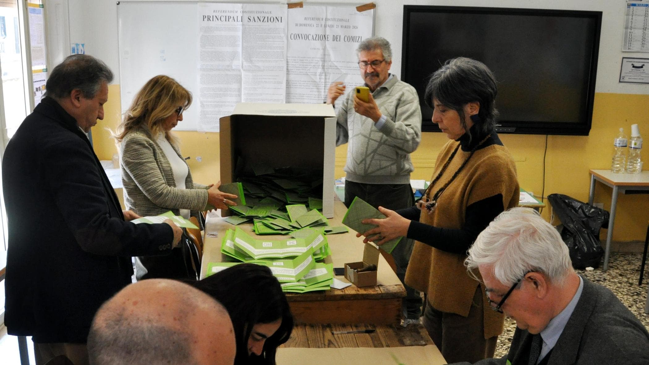 La vittoria del no: nel centrodestra elettori disertori e infedeli al Sud. L'analisi del Cattaneo