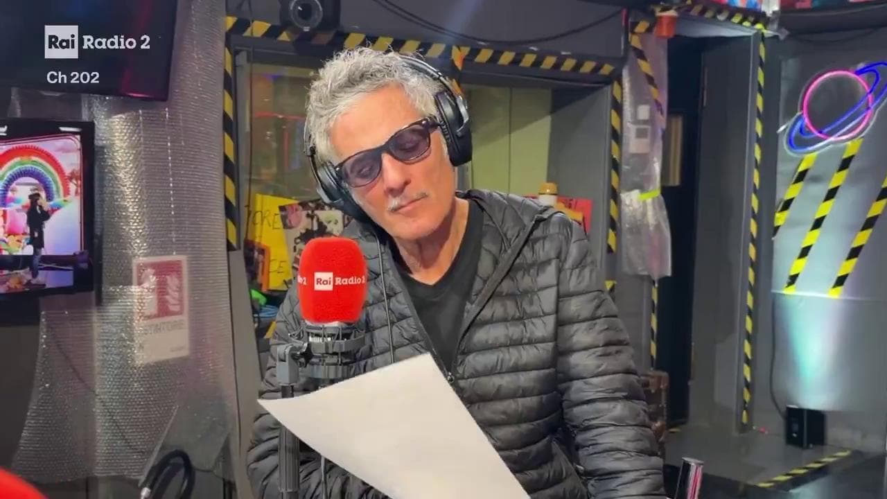 Gino Paoli, l'omaggio musicale di Fiorello che canta "Una lunga storia d'amore"