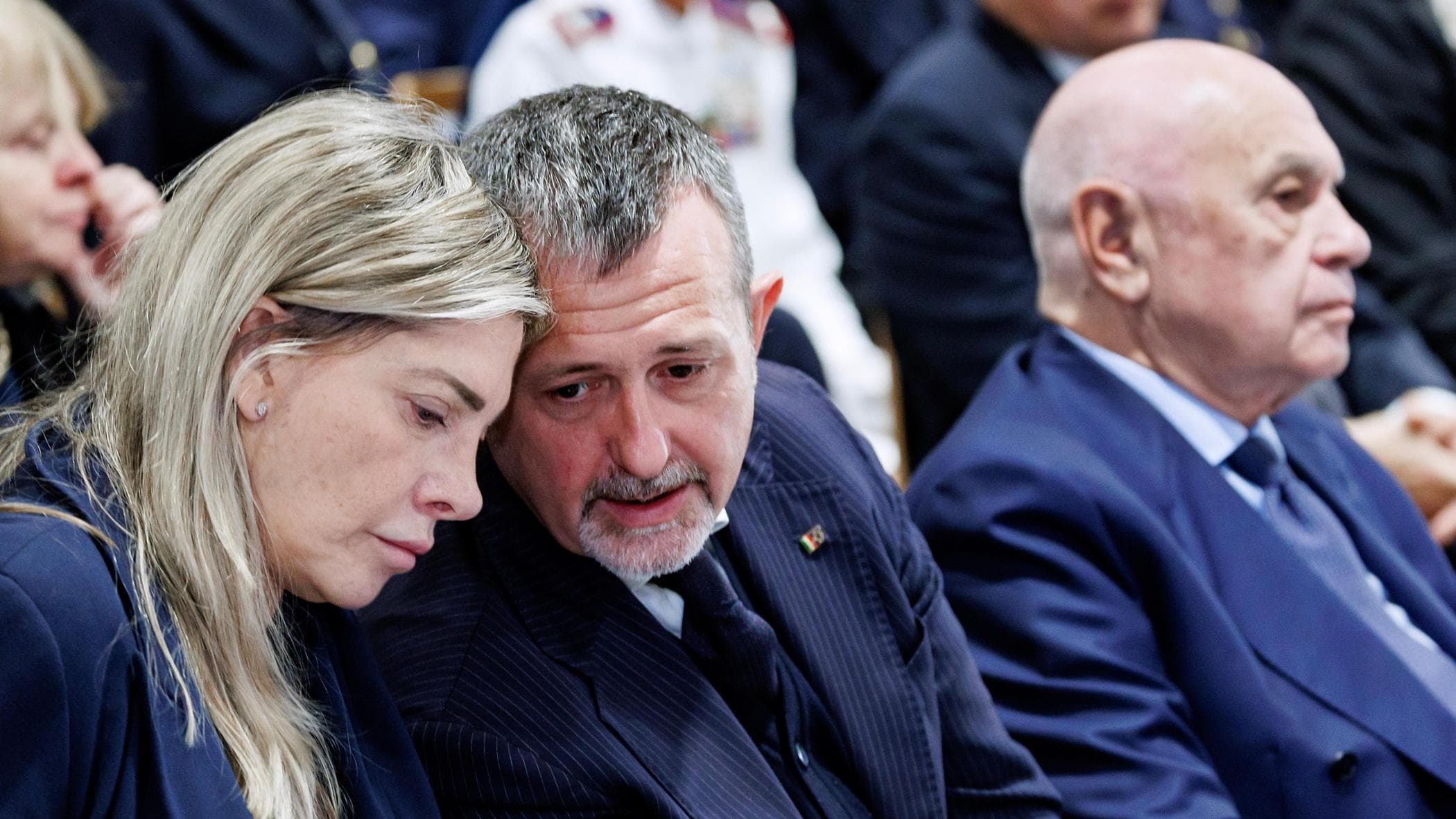Terremoto giustizia: dimissioni Delmastro e Bartolozzi. Sottosegretario: ho commesso una leggerezza