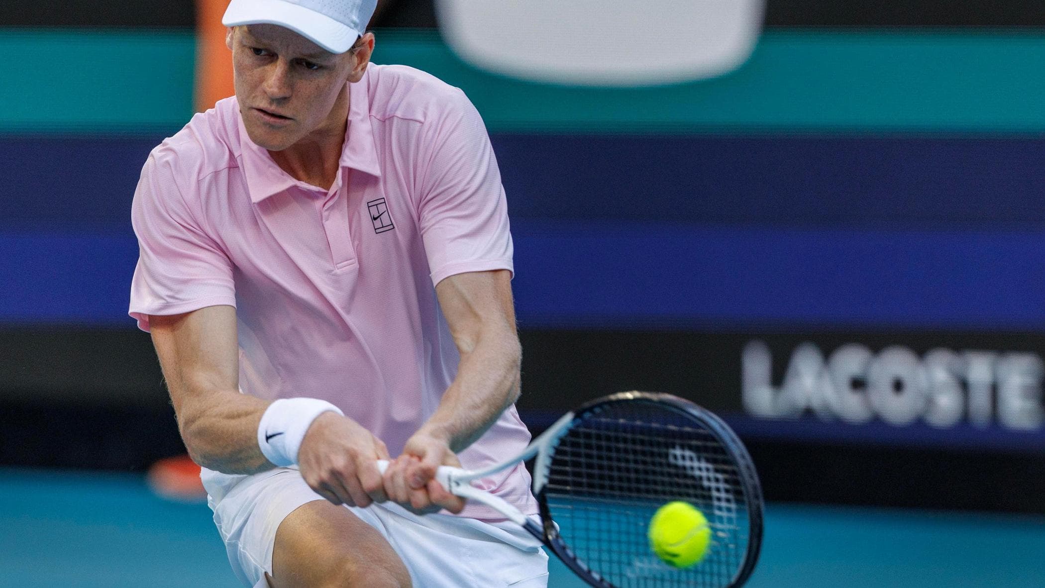 Günahkar, Michelsen'e topla vurma riskini alır, ardından özür dileyip gülümser