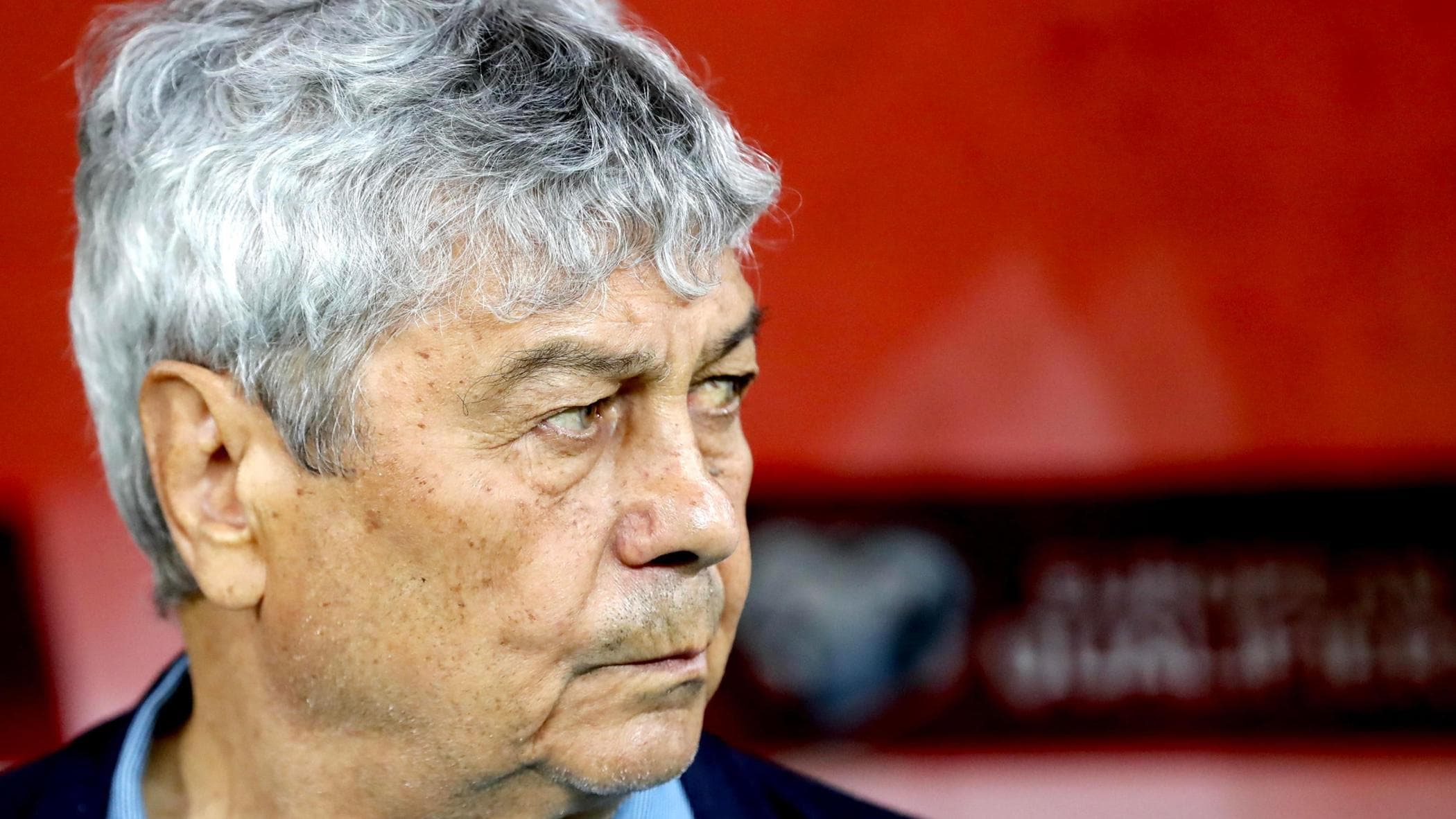 Lucescu, la sfida: esce dall’ospedale e vola a Istanbul per Turchia-Romania. “Non sono un codardo”