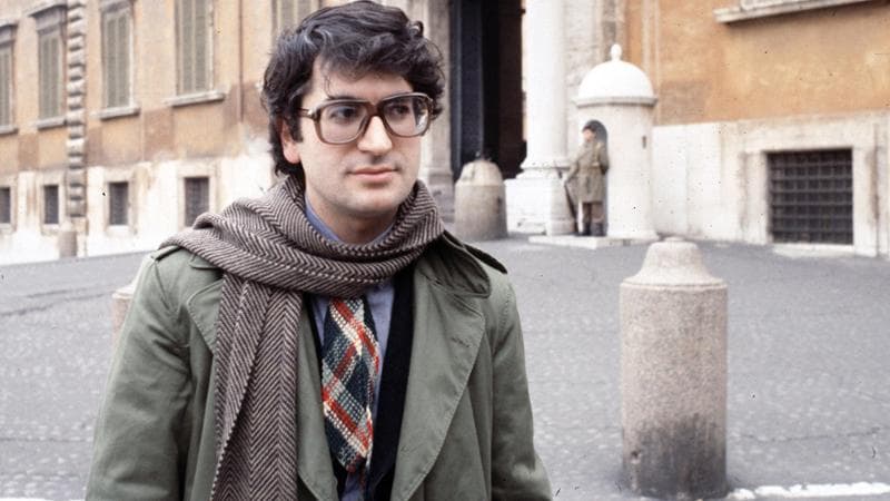 Dario Bellezza in una foto del 1980.  Era nato a Roma il 5 settembre 1944 e vi morì il 31 marzo 1996. Fu autore di versi, narrativa, saggi e teatro (Angelo Palma/foto A3)