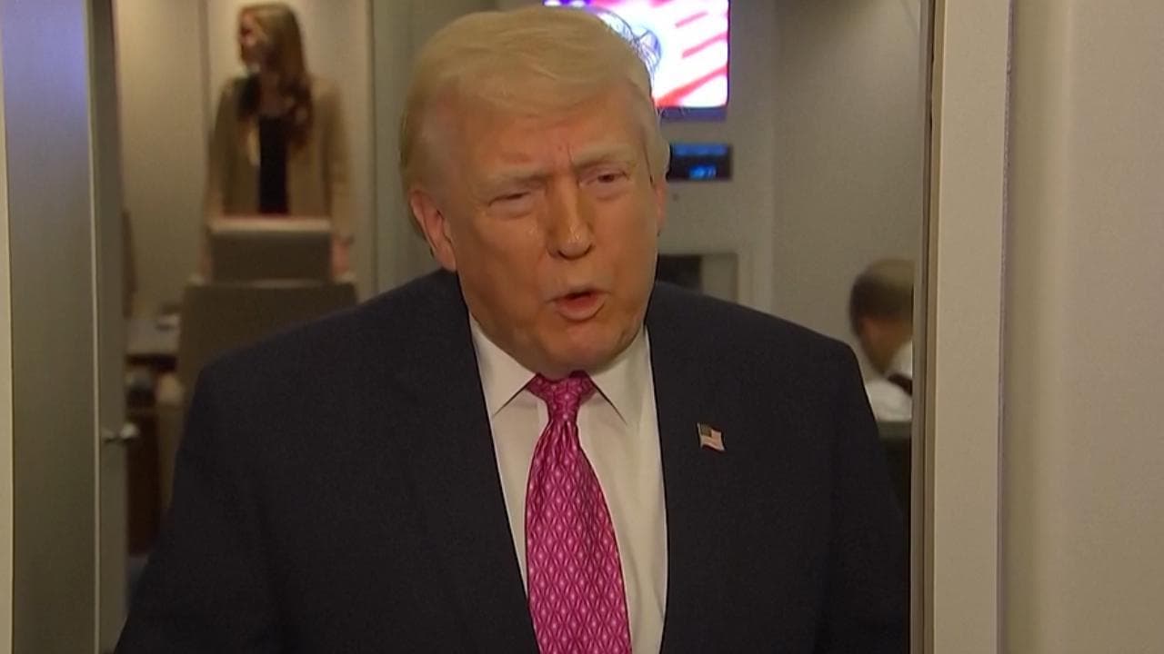 Iran, Trump: "Teheran collabora, ha consentito il transito 20 navi nello stretto di Hormuz"