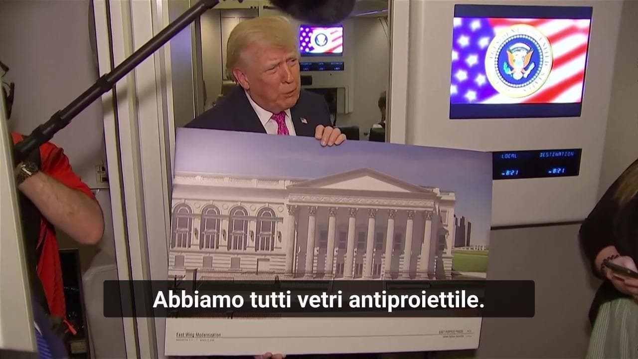 Trump mostra la nuova sala da ballo: "La più bella del mondo, criticano senza averla vista"