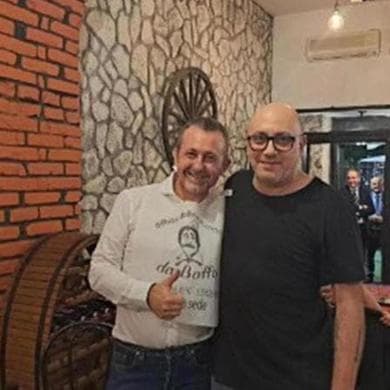 Andrea Delmastro con un appartenente al clan Senese