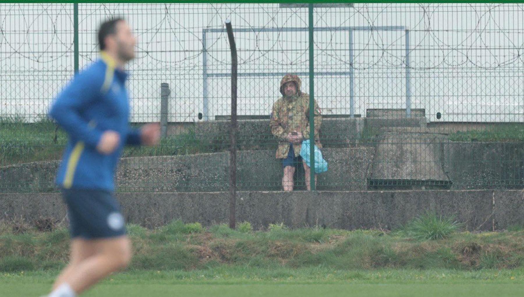Una spy story per Bosnia-Italia. Chi era l’uomo che osservava l’allenamento dei padroni di casa