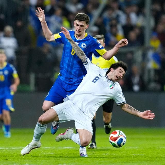 Sticks, Zenica kalesinde sevinçten cehenneme uzanan mavi felaketin yüzü – Futbol