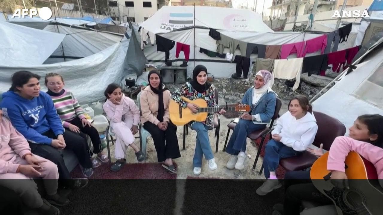 Gaza, lezioni di musica come 'cura' per i bambini: "Non ci fermano neanche le bombe"