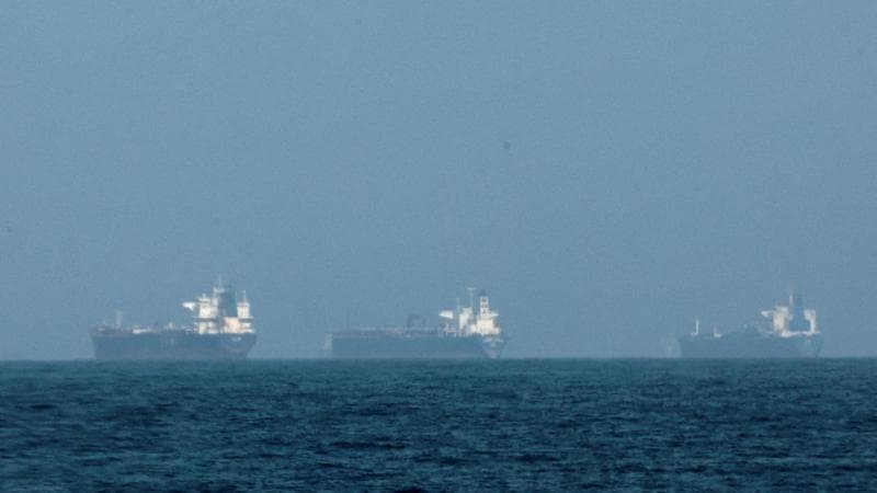 Nello Stretto la rotta alternativa dell’Oman. E al casello dell’Iran il pedaggio è in crypto