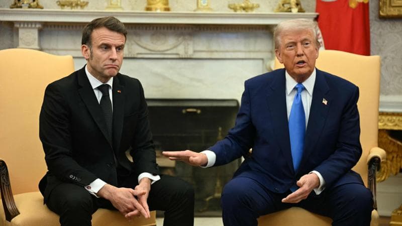 Macron sugli attacchi di Trump: “Parla troppo, non è all’altezza”
