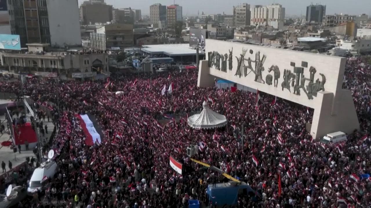 Iraq, manifestazioni degli sciiti contro i bombardamenti di Stati Uniti e Israele sull'Iran