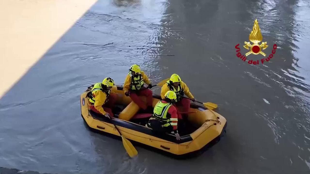Maltempo, una Pasqua di tensione sul Trigno: soccorritori cercano l'uomo disperso