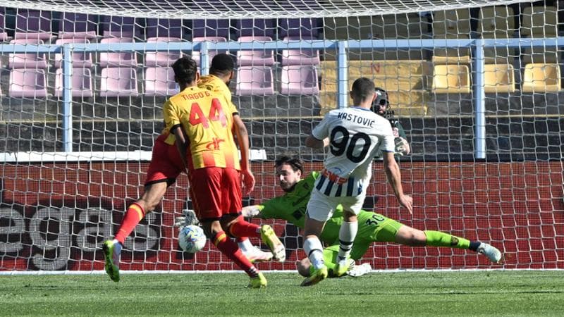 L’Atalanta non molla il treno Champions, a Lecce un comodo 3-0