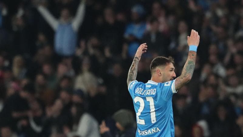 Il Napoli batte 1-0 il Milan e va a -7 dall’Inter: al Maradona decide un gol di Politano