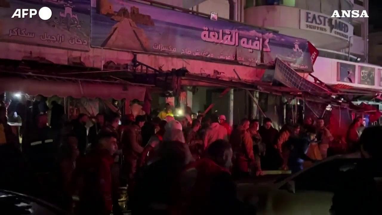Nella notte del cessate il fuoco Usa-Iran, Israele attacca il Libano: 8 morti a Sidone