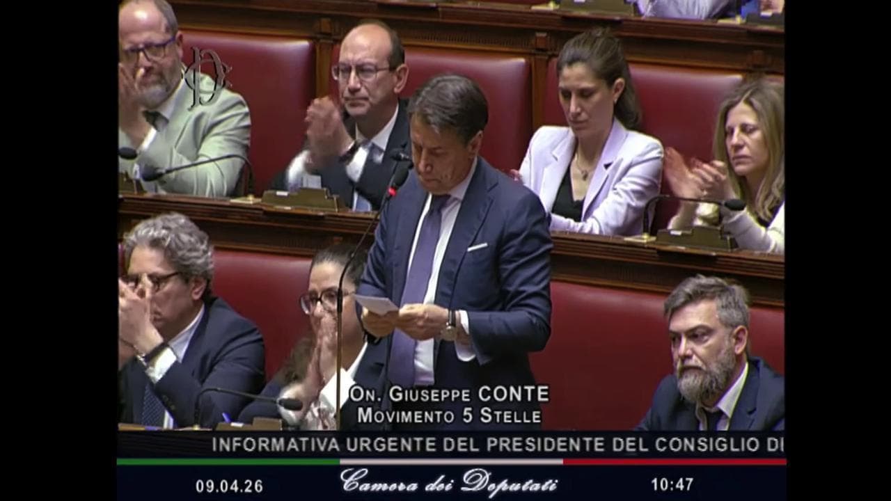Conte a Meloni: "La sua subalternità a Trump è ignobile"