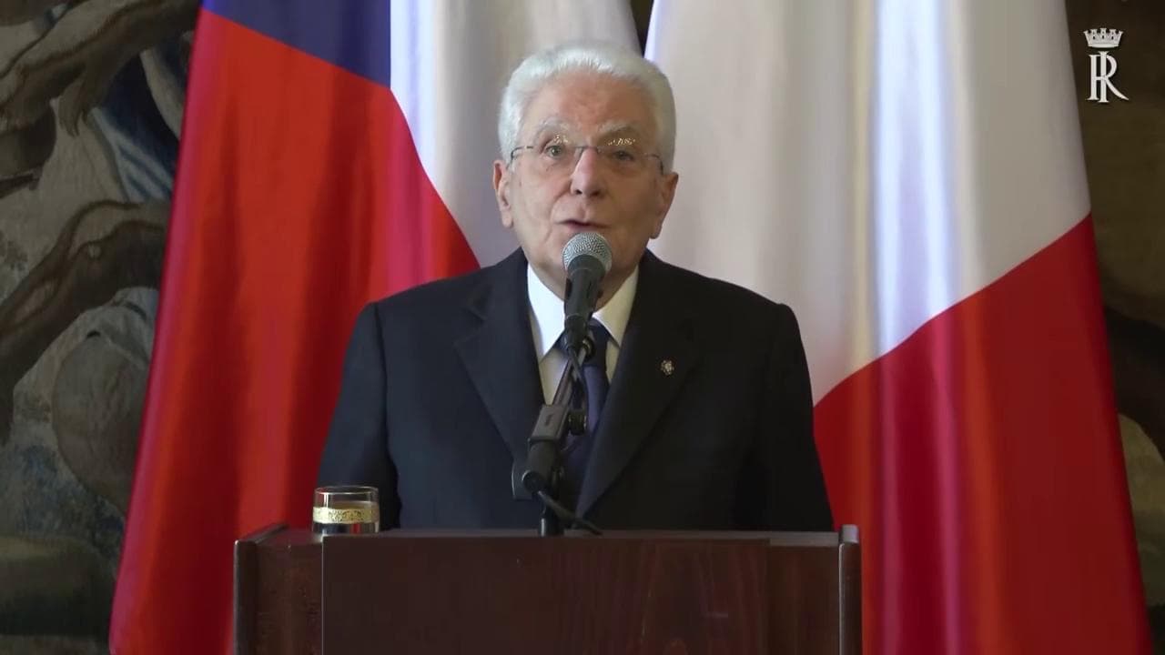 Mattarella: "In Libano bombardamenti devastanti. Per contribuire a pace, Ue abbia posizione comune"