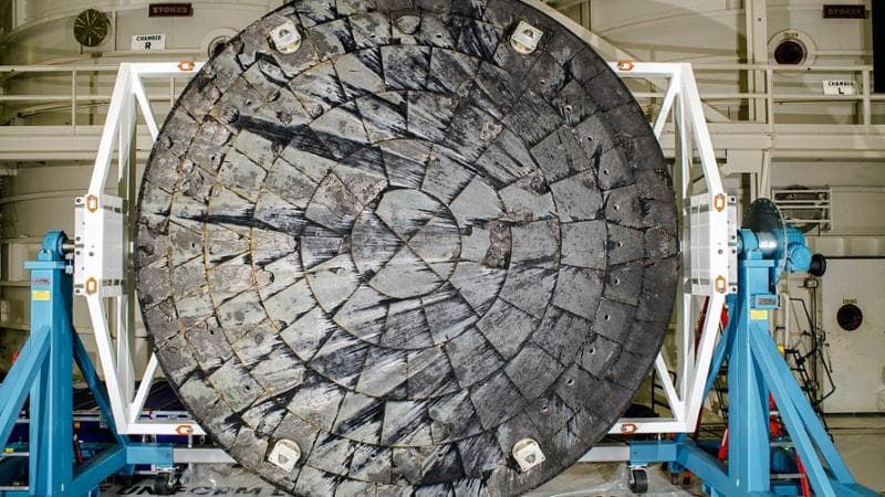 Lo scudo termico di Artemis I danneggiato dopo il rientro