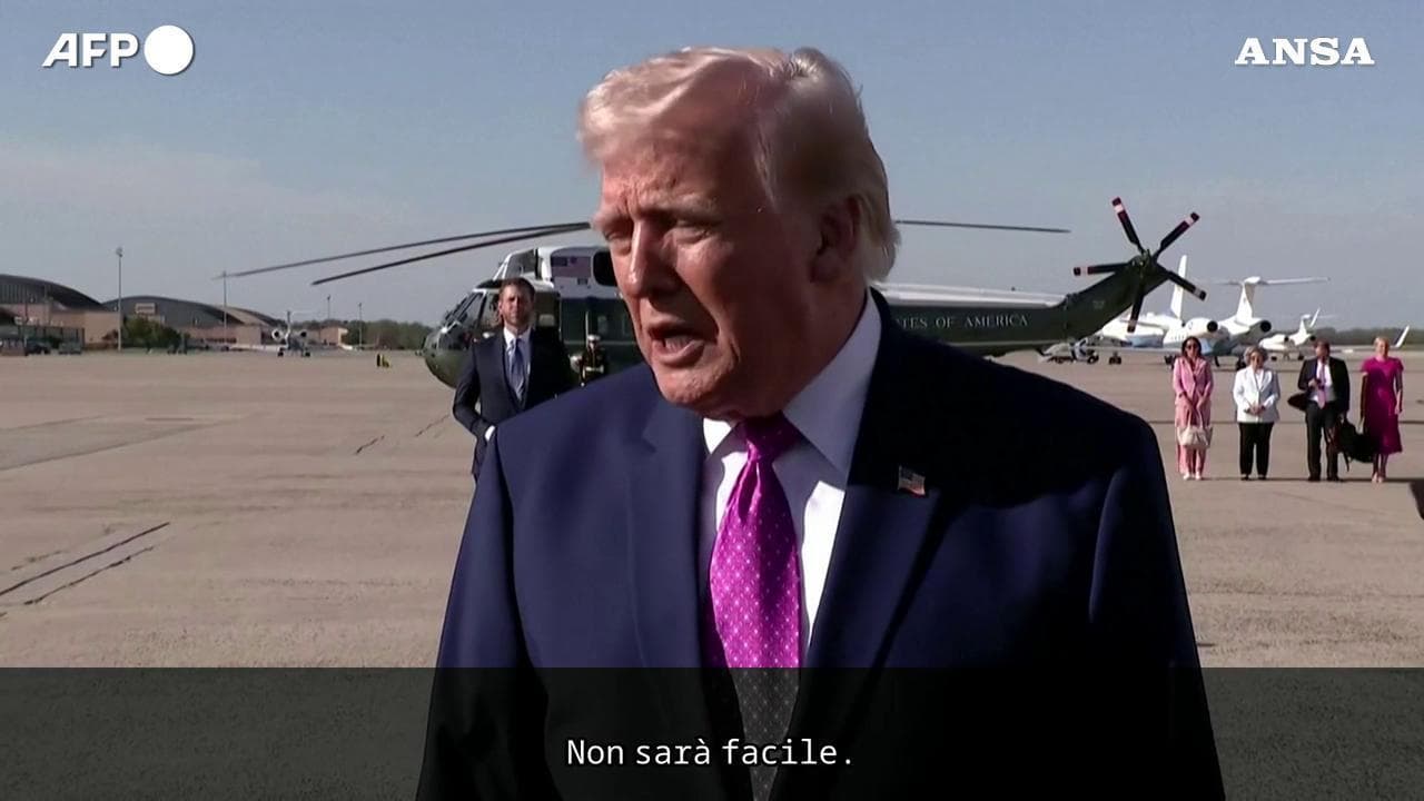 Trump: "Lo stretto di Hormuz riaprirà abbastanza presto, ma non sarà facile"