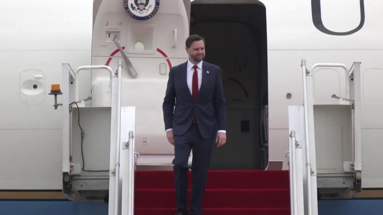 Colloqui Usa-Iran, Vance accolto a Islamabad dai ministri pakistani