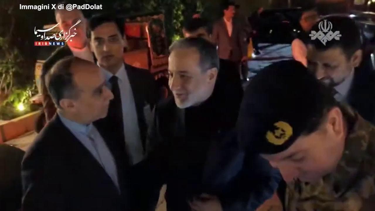 Colloqui Usa-Iran, l'arrivo della delegazione iraniana a Islamabad