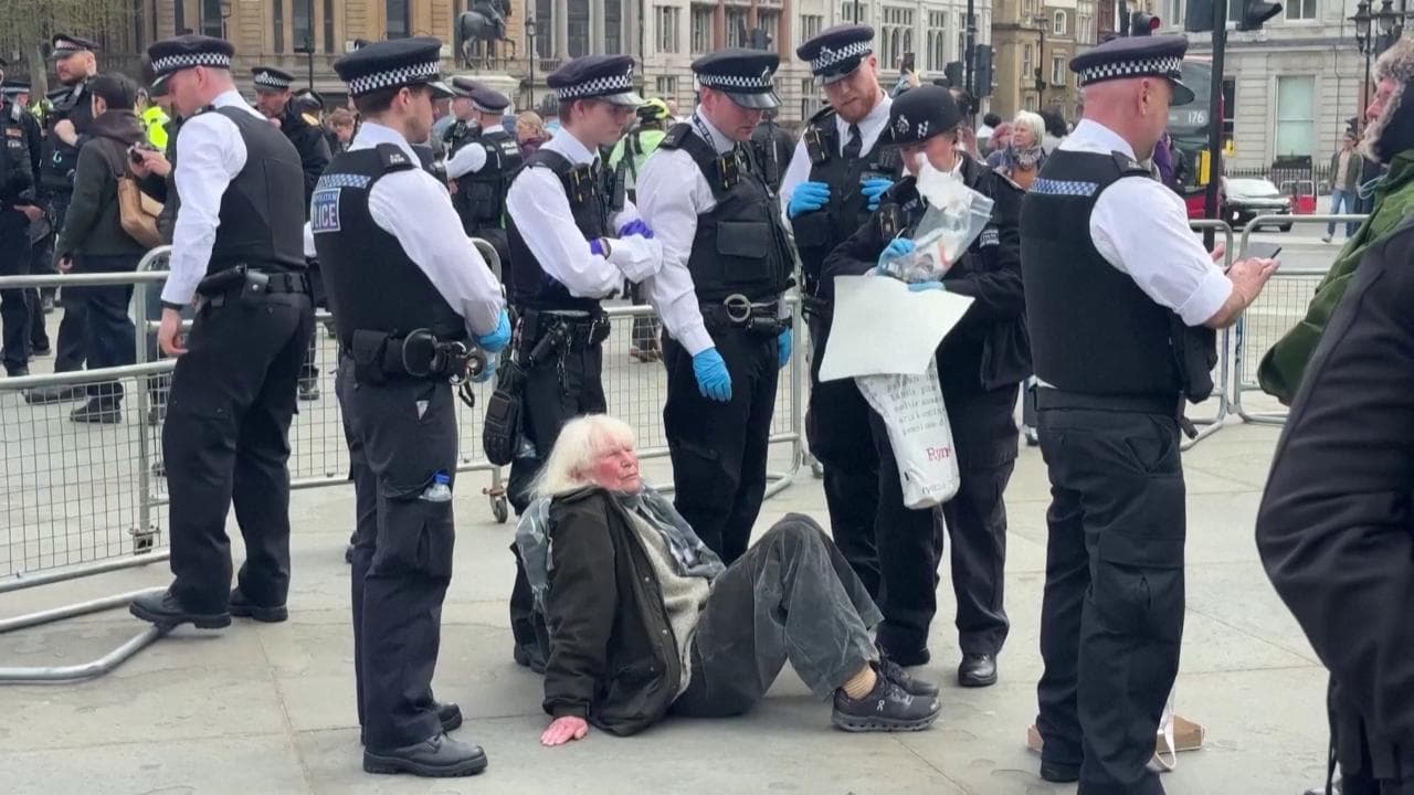 Londra, la polizia arresta sostenitori del gruppo Palestine Action