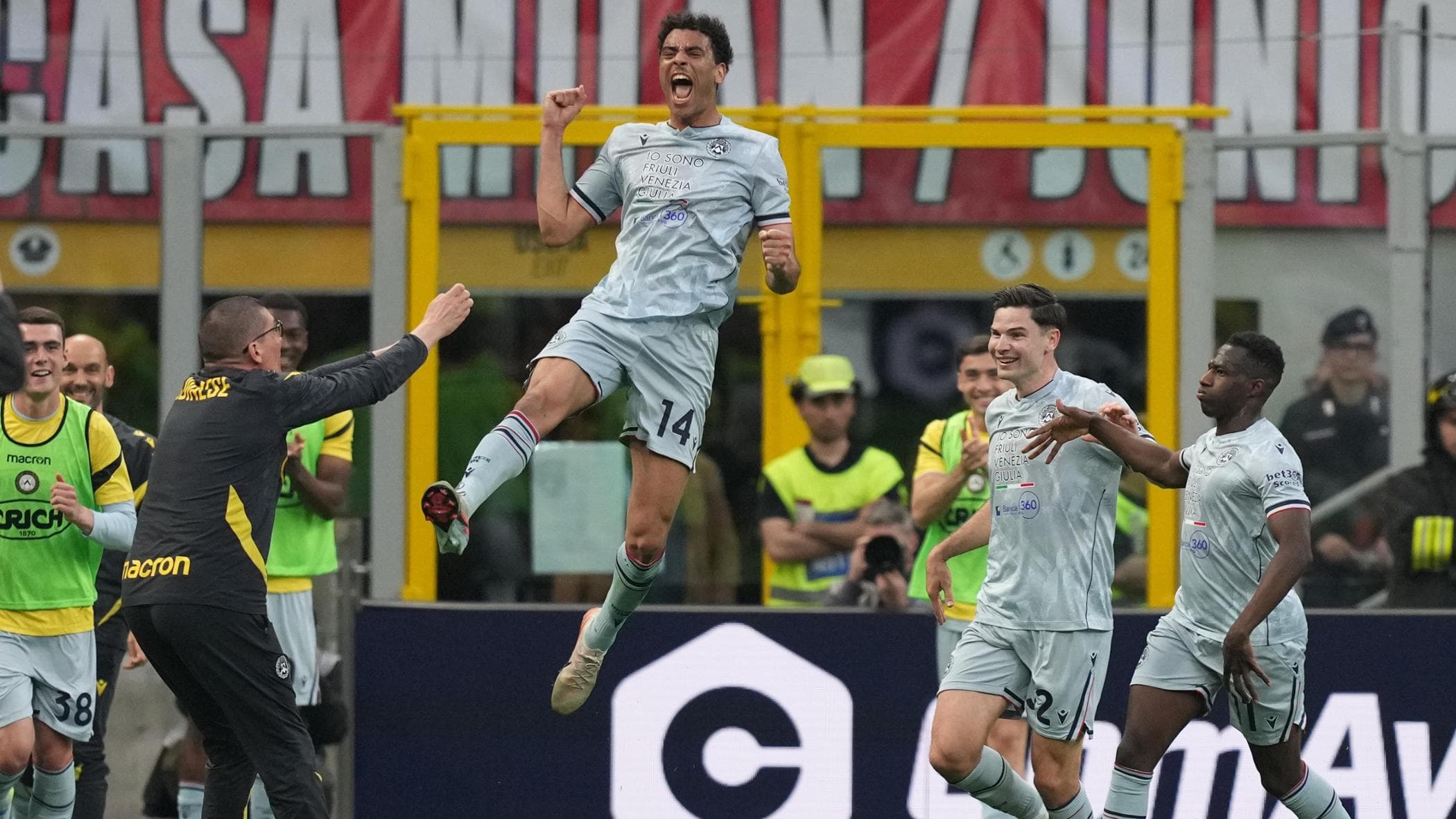 Milan, scatta l’allarme: crollo a San Siro, l’Udinese vince 3-0