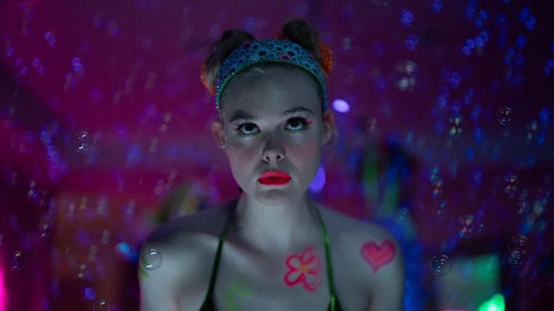 Elle Fanning: “Ecco la mia serie su Onlyfans, l’arte e la maternità. Oggi scelgo io le mie storie”