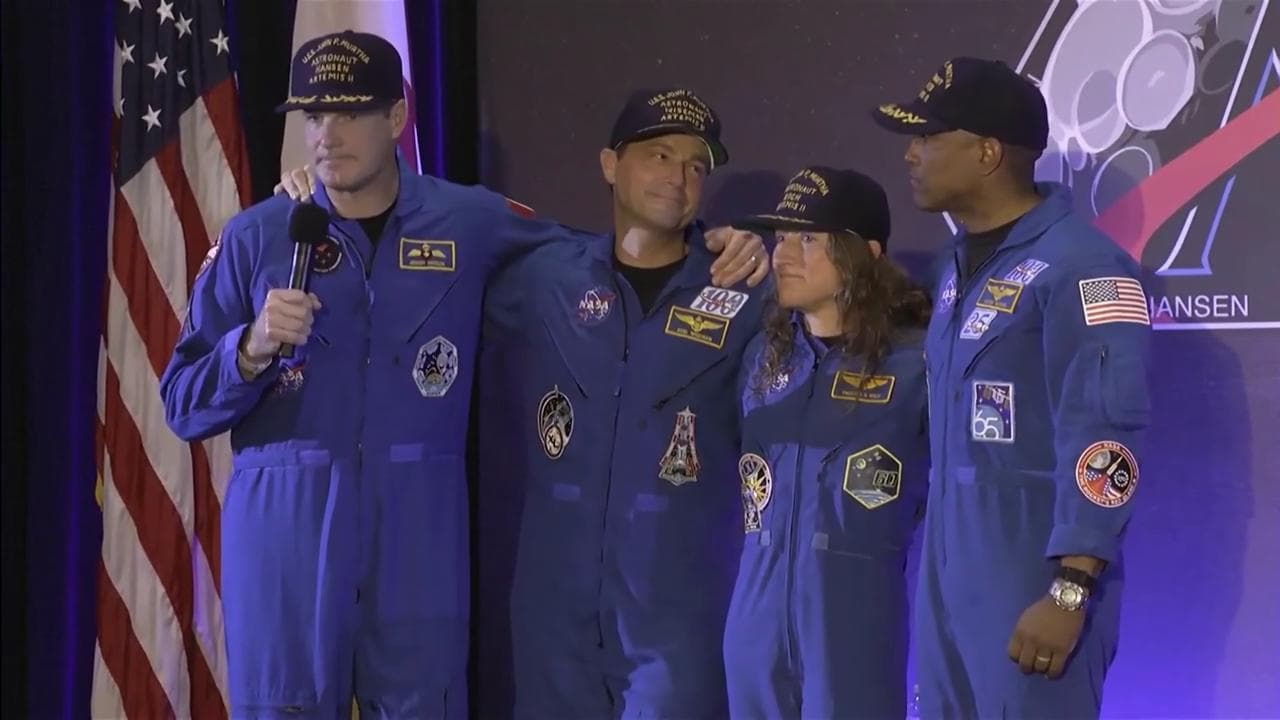 Le prime parole degli astronauti: "Quando sei a 200mila miglia da casa non vedi l'ora di tornare"