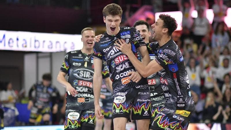 La gioia dei giocatori di Perugia (foto legavolley)