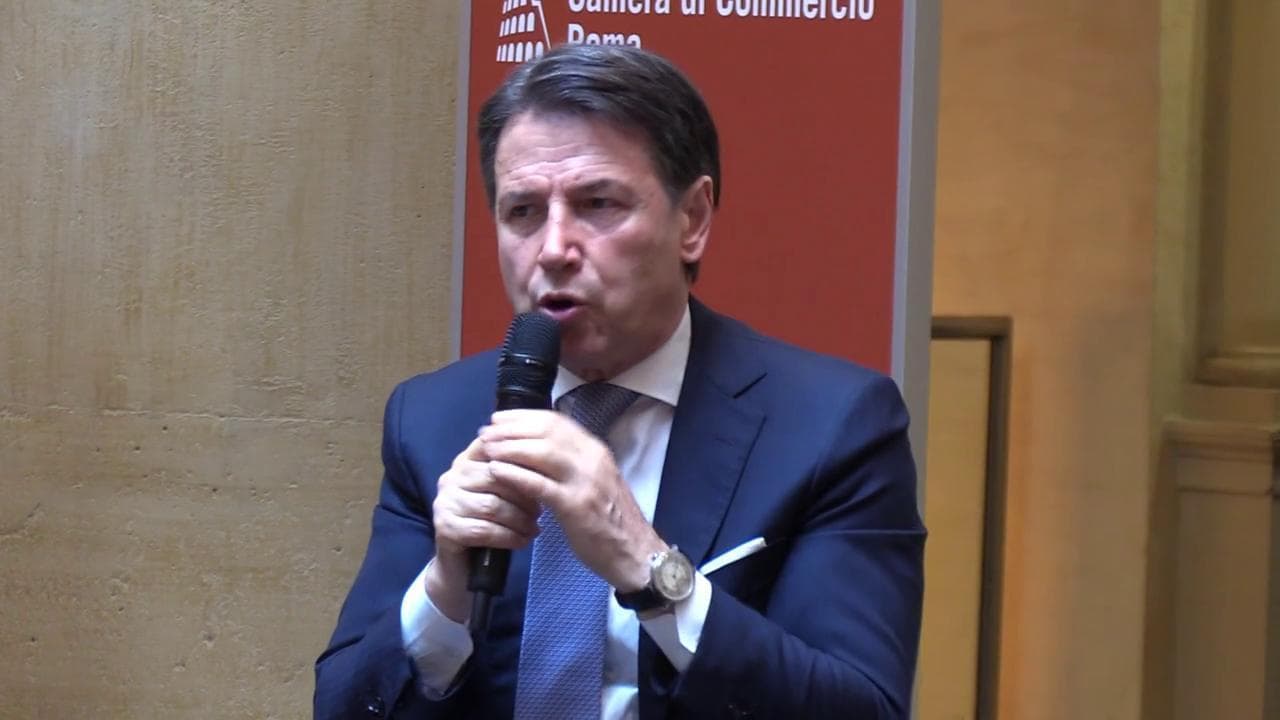 Usa, Conte: "Il Papa risponde a Trump per compassione cristiana"